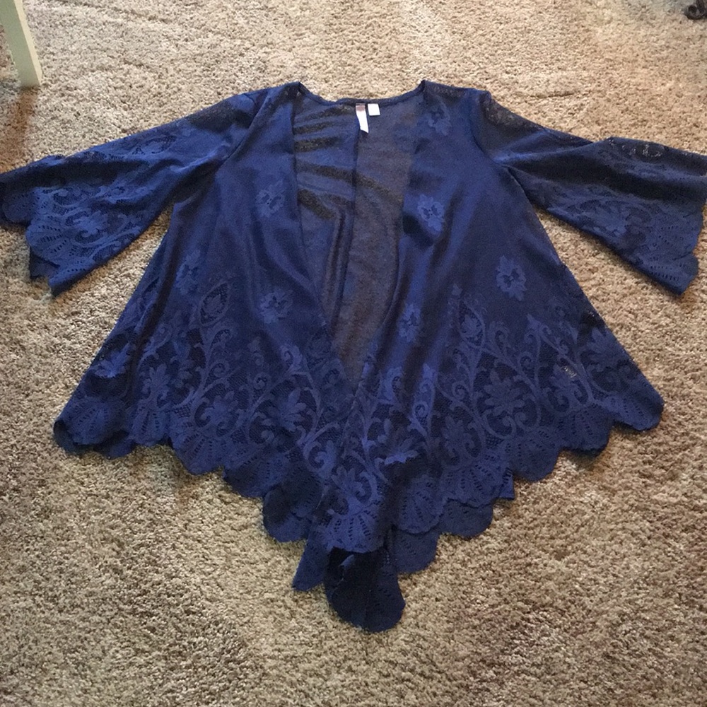 Scalloped Lace Kimono